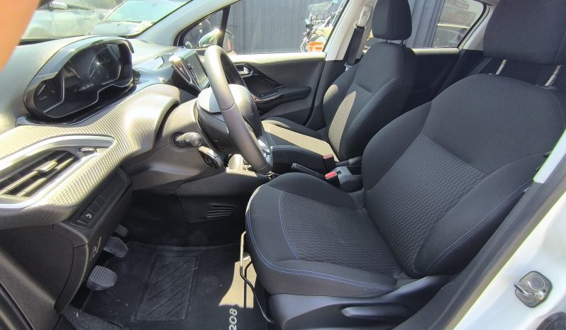 Peugeot 208 1.6 HDi Style completo
