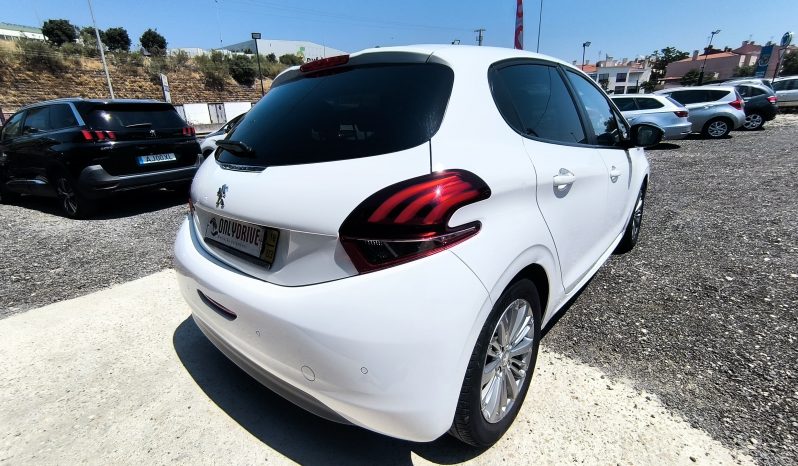 Peugeot 208 1.6 HDi Style completo